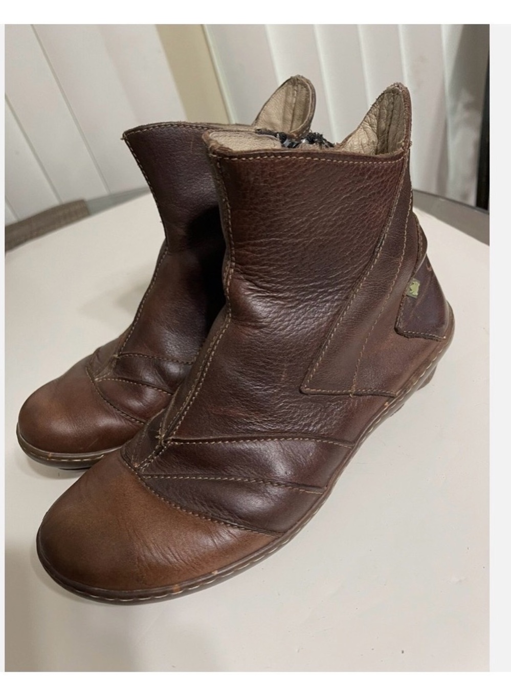 El Naturalista Women's Brown Leather Ankle Booties 38